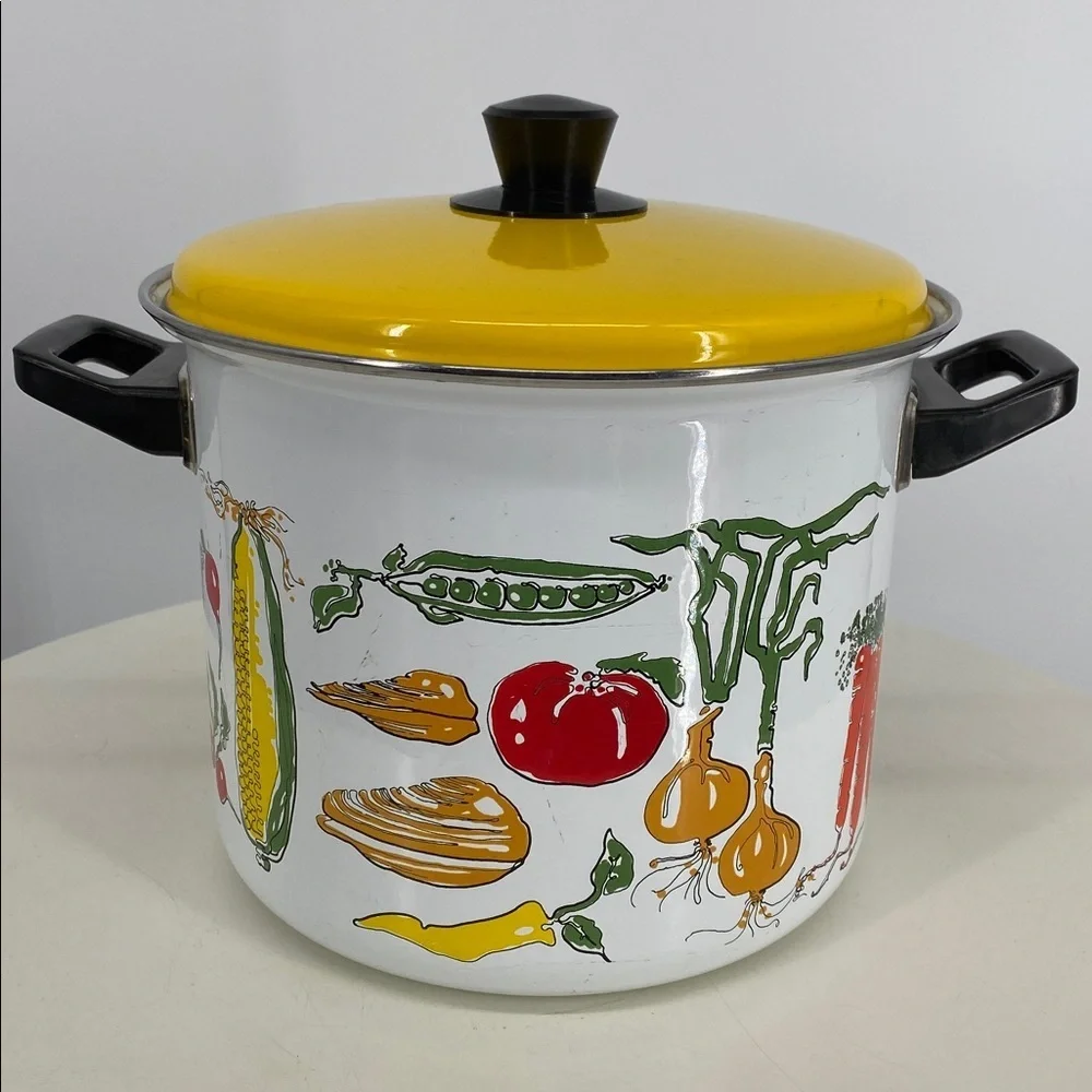 Vintage Enamel Stock Pot with Crab and Veggie Motif